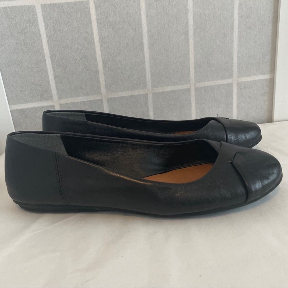 Zodiac Sadie 7.5 Black Leather Flat Shoes Slip On Woven Strap Work Casual Travel - Picture 3 of 12